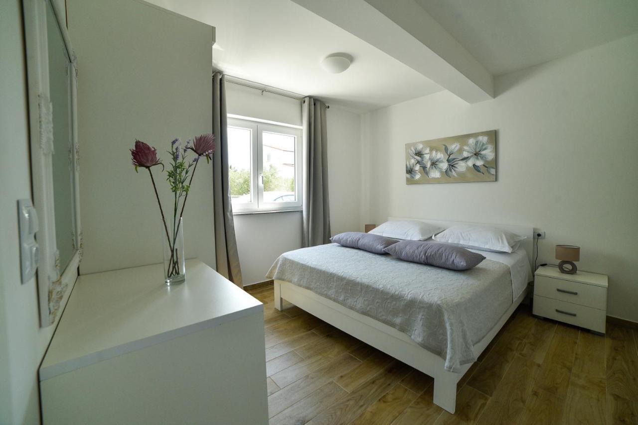 Holiday Home Mb Ražanj Exterior foto